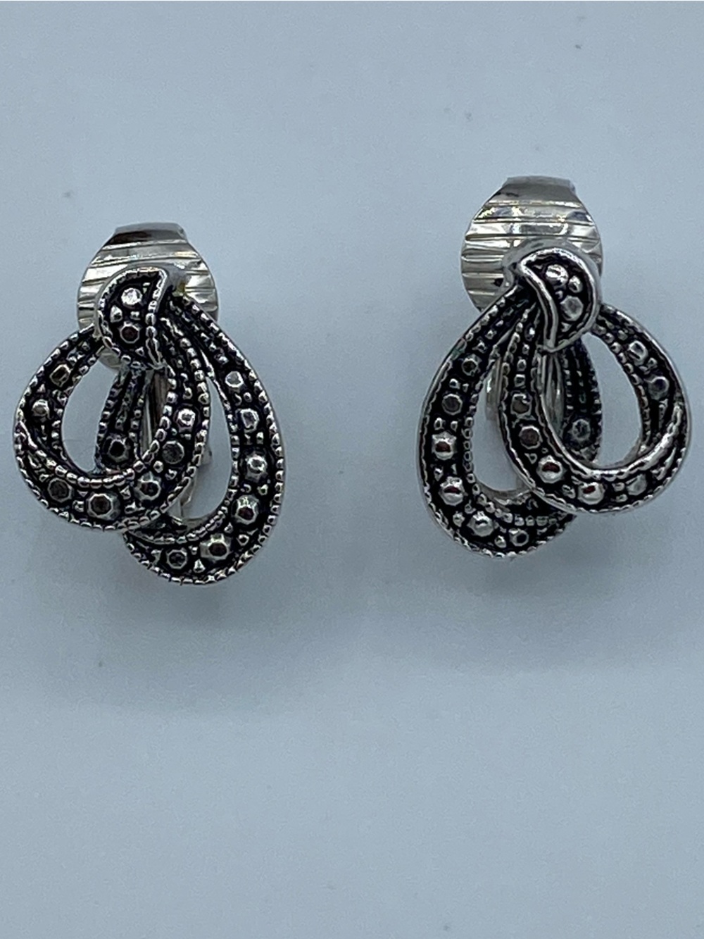 Avon Silver Tone & Rhinestone Knot Clip-On Earrings - Black Silver